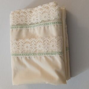 Vintage Lace Trim Pillowcases
